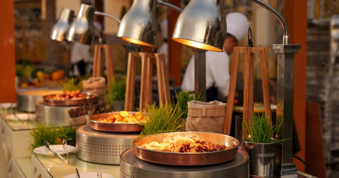 Buffet dishes