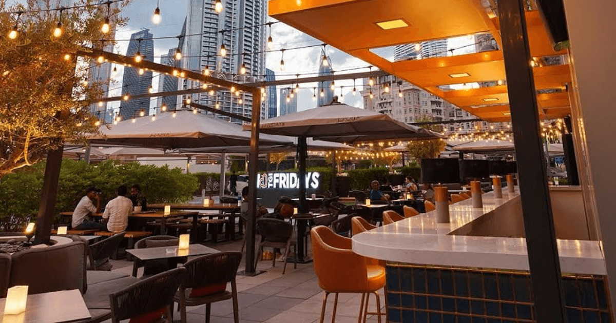 Outdoor Terrace at TGI Fridays