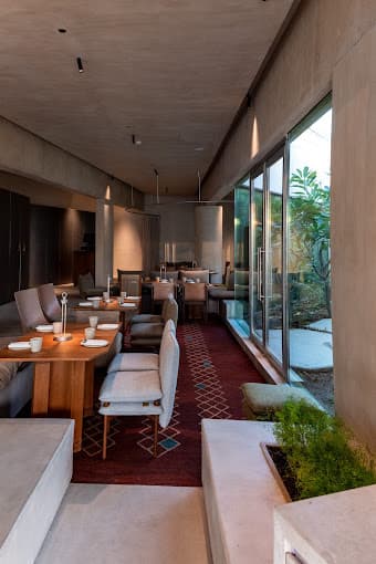 Erth Restaurant AlHosn photo