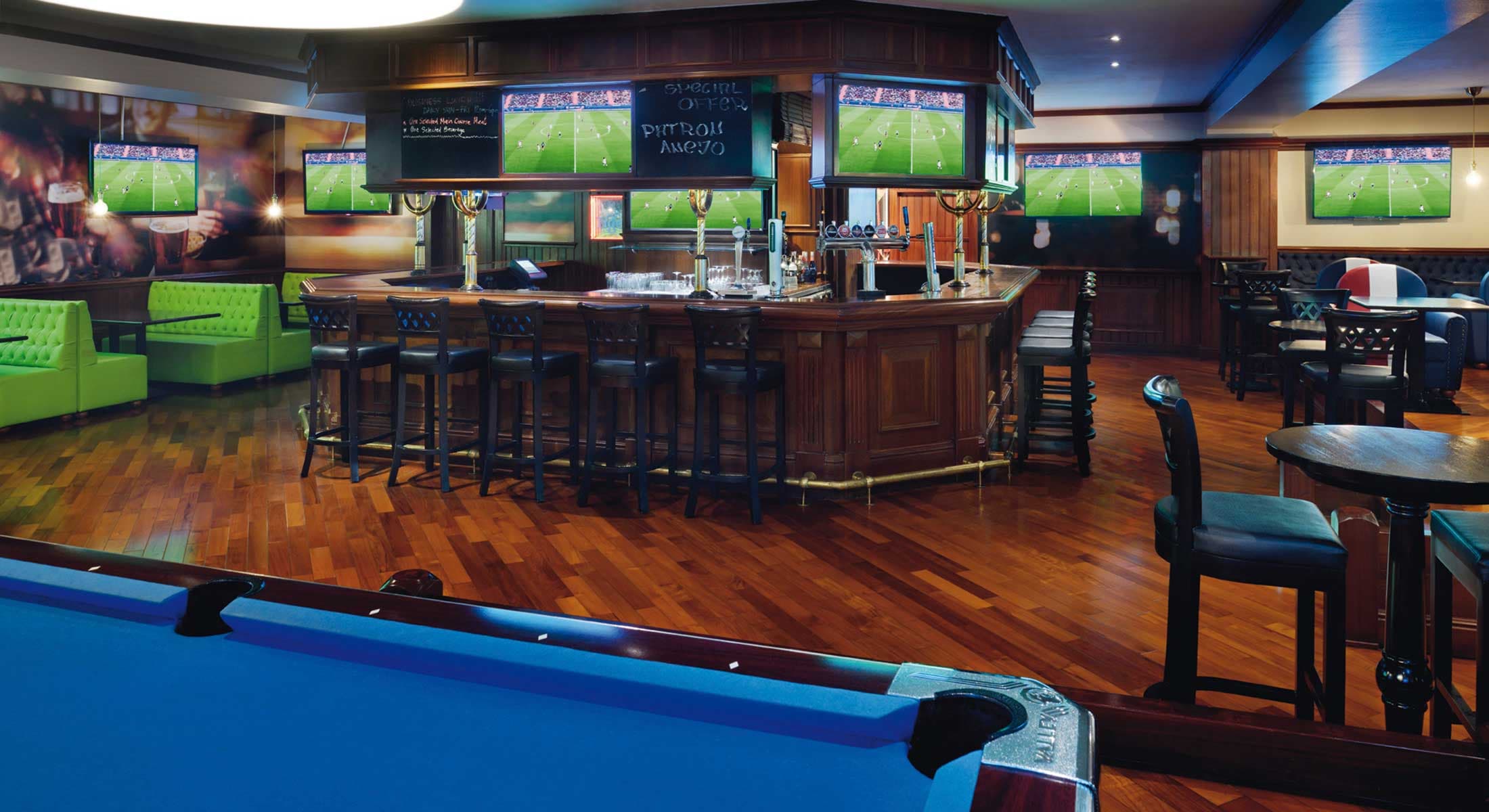 Somerset's Bar photo