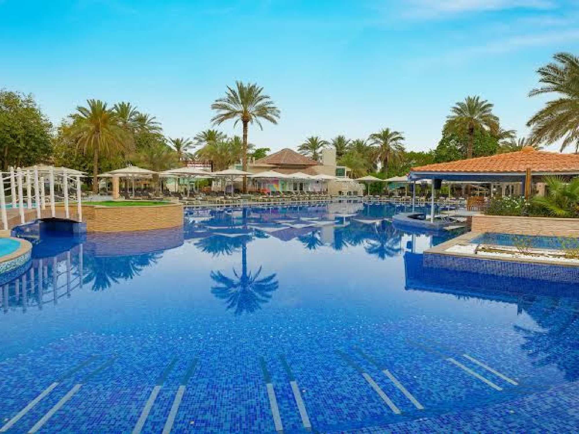 Habtoor Grand Resort - Pool & Beach photo