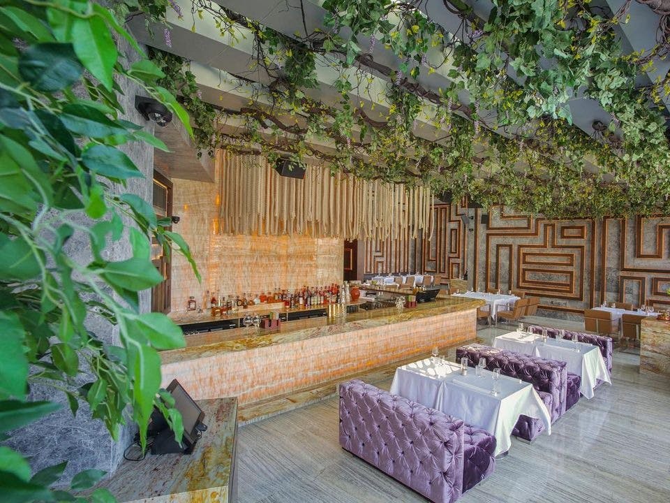 Bella Restaurant & Lounge photo
