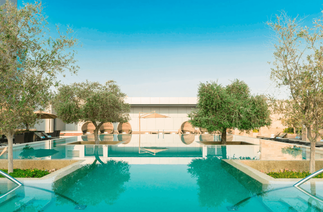 Aloft Abu Dhabi - Pool photo